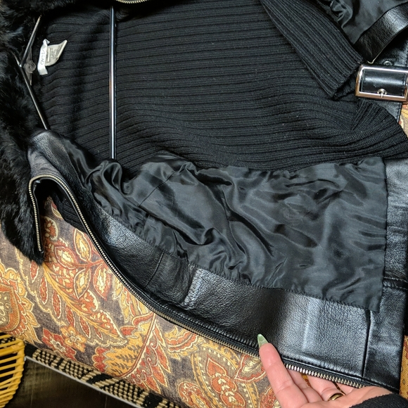 Cache leather and rabbit hair sweater jacket - Picture 8 of 8